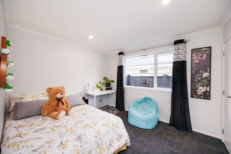 Photo of property in 9 Ivy Lane, Kelvin Grove, Palmerston North, 4414