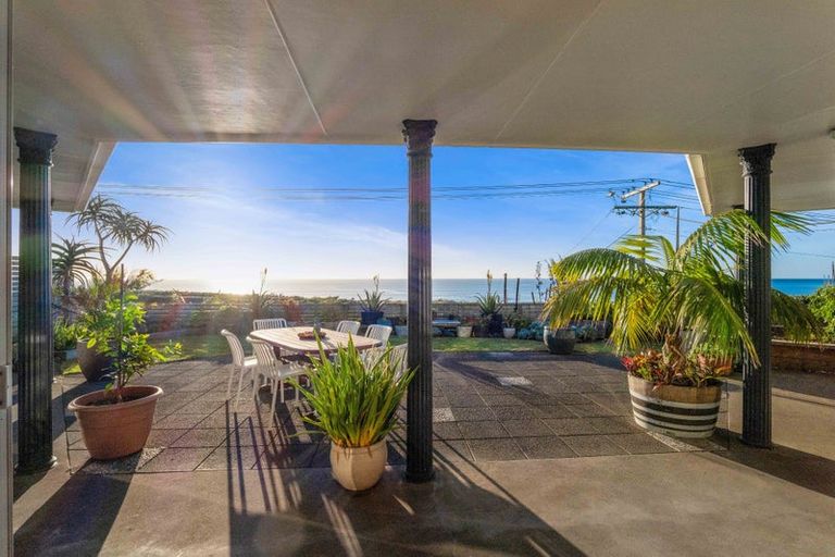 Photo of property in 94 Messenger Terrace, Oakura, 4314