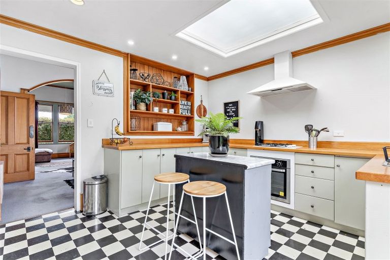 Photo of property in 75 Lincoln Road, Masterton, 5810