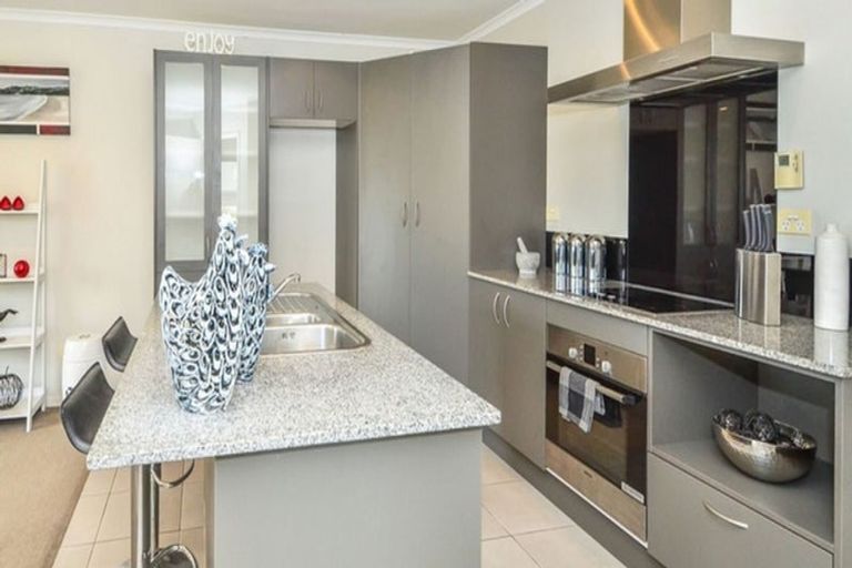 Photo of property in 24 Kauri Road, Pukekohe, 2120