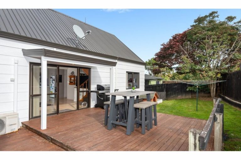 Photo of property in 13 Pokapu Place, Bethlehem, Tauranga, 3110