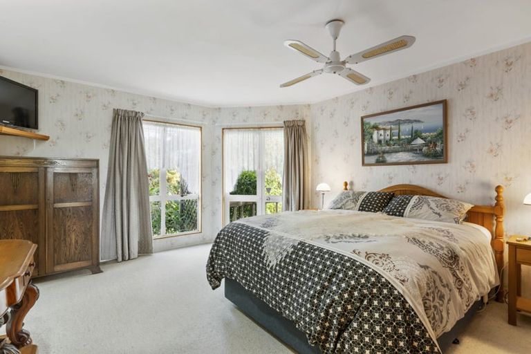 Photo of property in 6 Lillian Place, Orewa, 0931