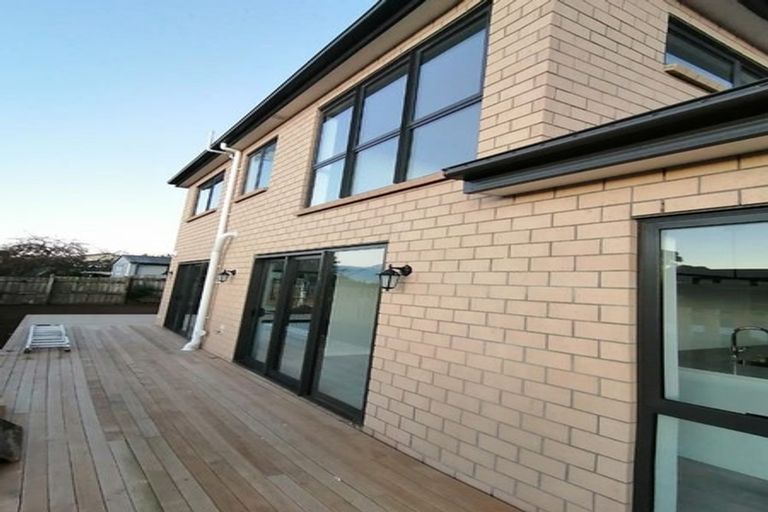 Photo of property in 117a Henderson Valley Road, Henderson, Auckland, 0612