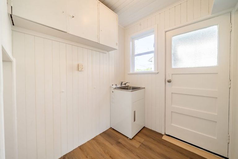 Photo of property in 25 Poole Street, Taita, Lower Hutt, 5011