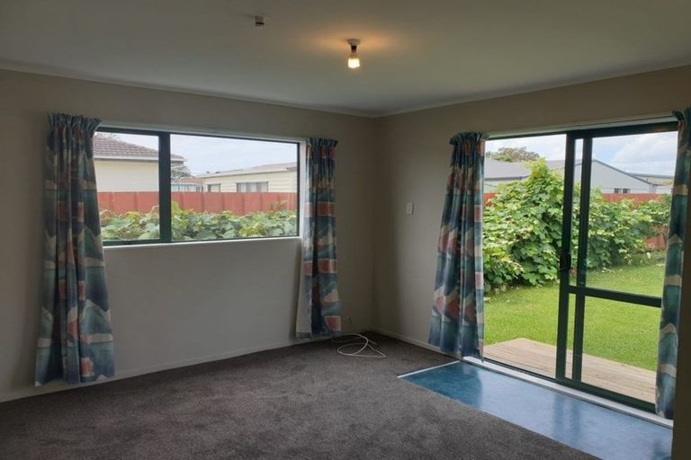 Photo of property in 24 Growers Lane, Mangere East, Auckland, 2024
