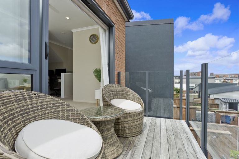 Photo of property in 198 Hobsonville Point Road, Hobsonville, Auckland, 0616