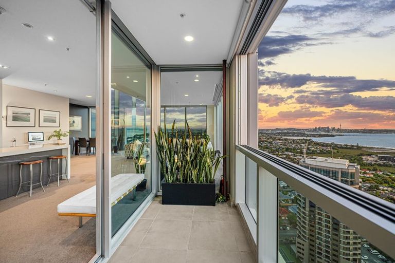 Photo of property in Sentinel Apartments, 2703/3 Northcroft Street, Takapuna, Auckland, 0622