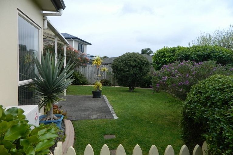 Photo of property in 41a Riverstone Road, Te Atatu Peninsula, Auckland, 0610