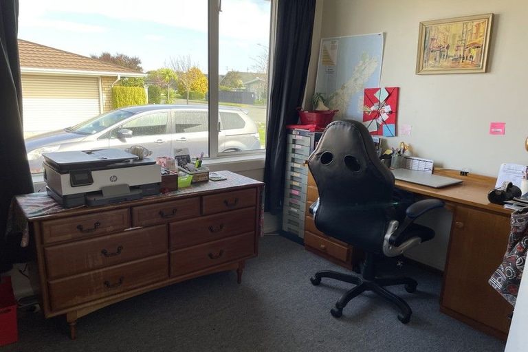 Photo of property in 22 Kinley Street, Rangiora, 7400