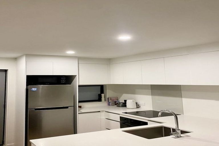 Photo of property in 22 Jabuka Street, Glen Eden, Auckland, 0602