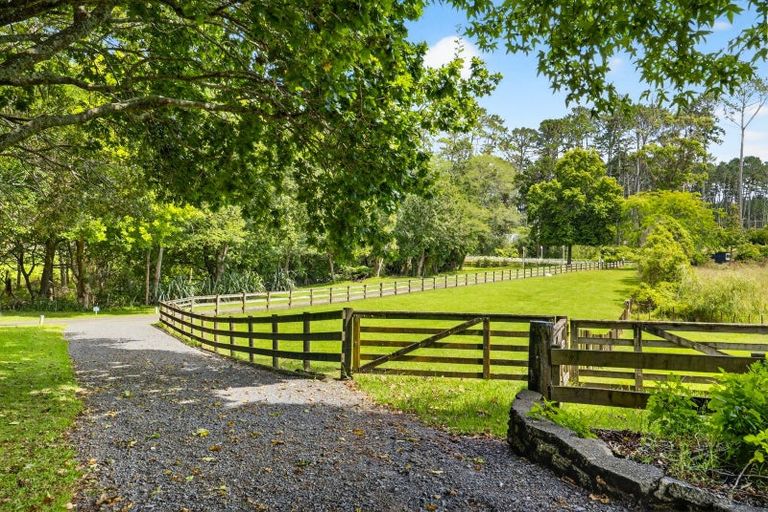 Photo of property in 127a Access Road, Kumeu, 0891