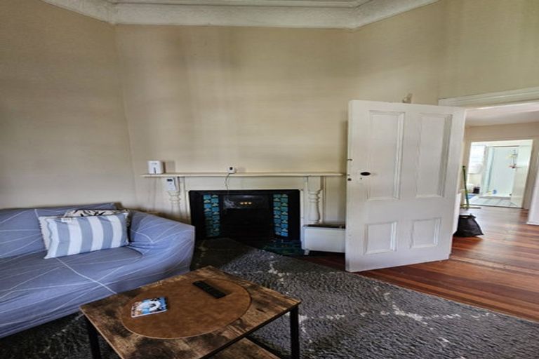 Photo of property in 1/98 Birkenhead Avenue, Birkenhead, Auckland, 0626