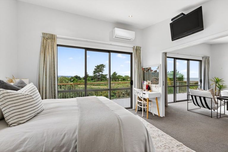 Photo of property in 11 Mer Place, Bay View, Napier, 4104