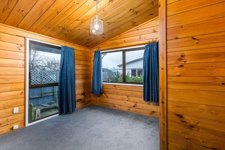 Photo of property in 1 Andrew Street, Waimate, 7924