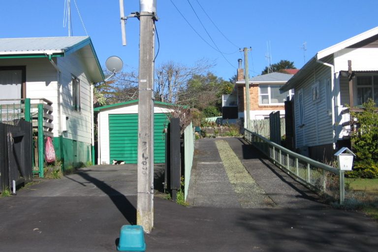 Photo of property in 1 Walsh Street, Forest Lake, Hamilton, 3200