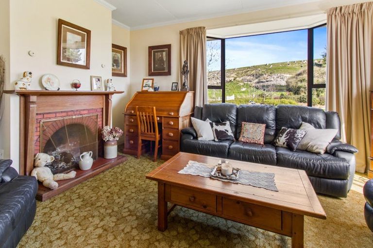 Photo of property in 43 Doug Ledgerwood Drive, Wanaka, 9305