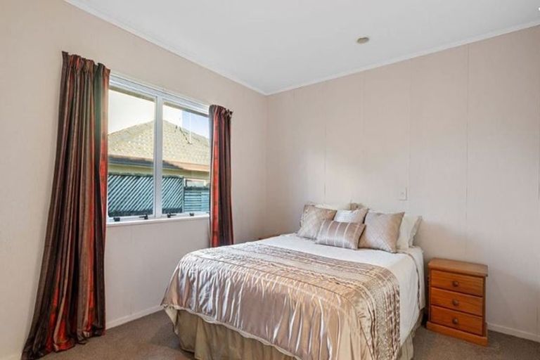 Photo of property in 5 Bayfair Drive, Mount Maunganui, 3116