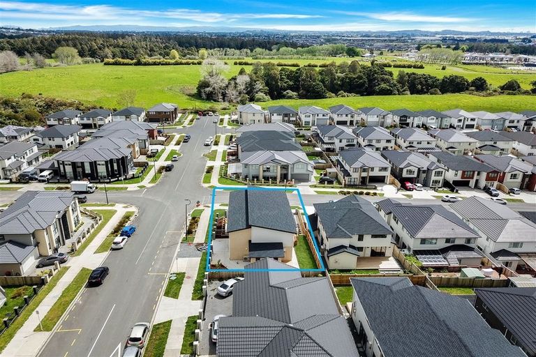 Photo of property in 24 Carrygawley Road, Flat Bush, Auckland, 2019