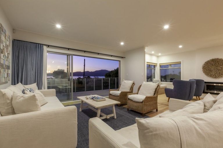 Photo of property in 68 Marine Parade, Paraparaumu Beach, Paraparaumu, 5032