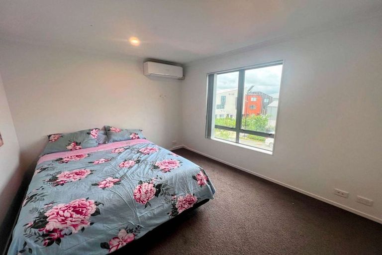 Photo of property in 12 Te Rito Road, Hobsonville, Auckland, 0616