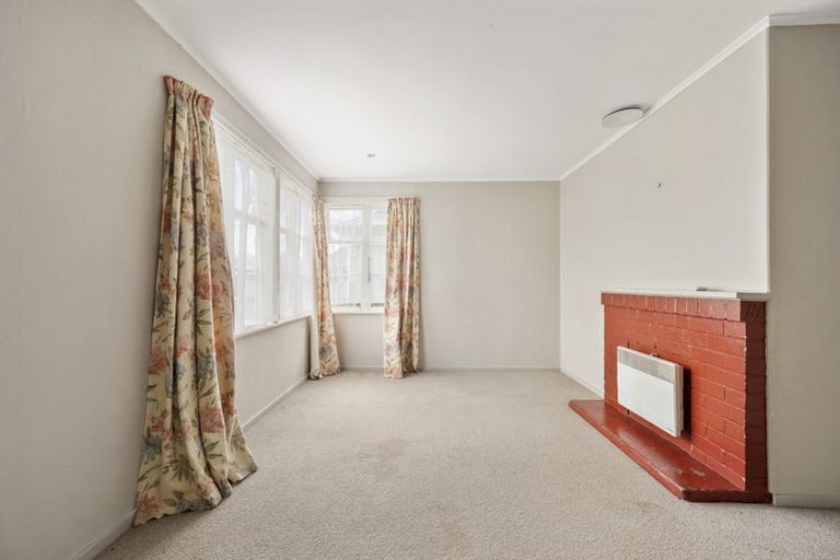Photo of property in 1 Wood Grove, Naenae, Lower Hutt, 5011