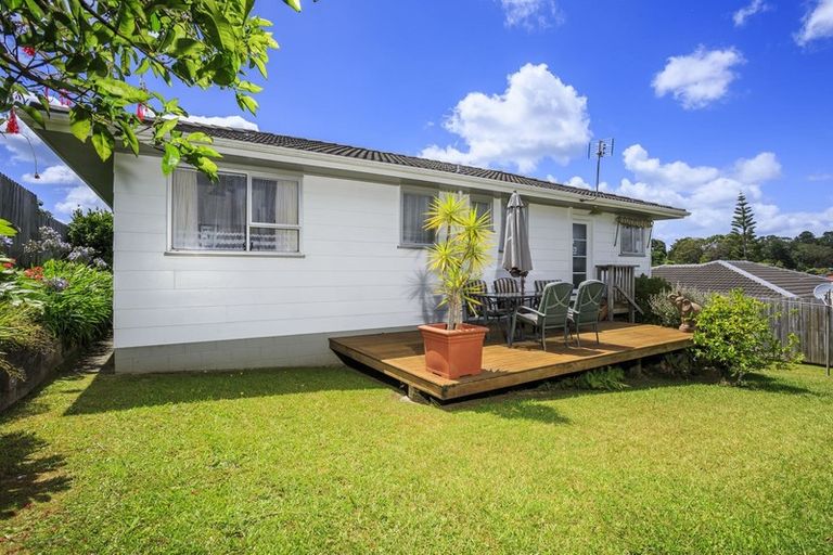 Photo of property in 3 Intrepid Place, Torbay, Auckland, 0630