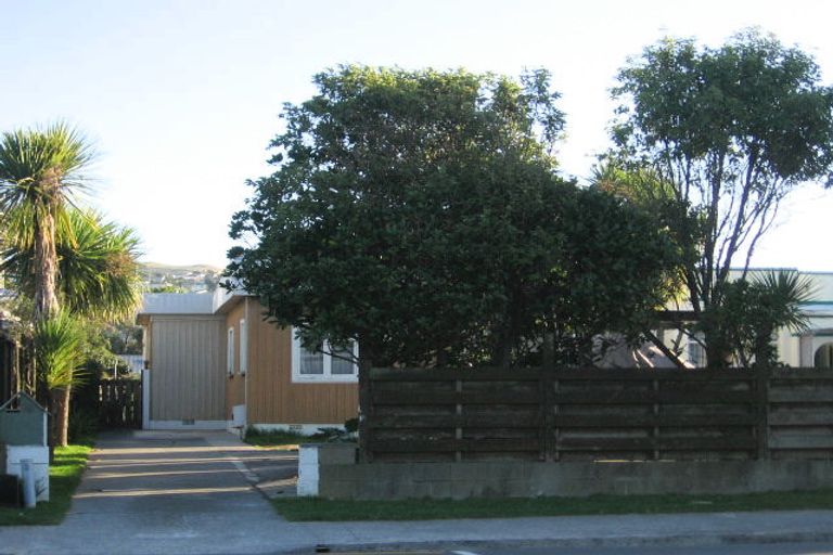 Photo of property in 70a Main Road, Titahi Bay, Porirua, 5022