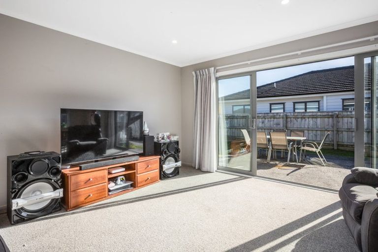 Photo of property in 11 Henrietta Maxwell Grove, Wainuiomata, Lower Hutt, 5014