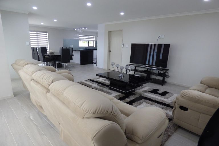 Photo of property in 6 Bridge Street, Papatoetoe, Auckland, 2025