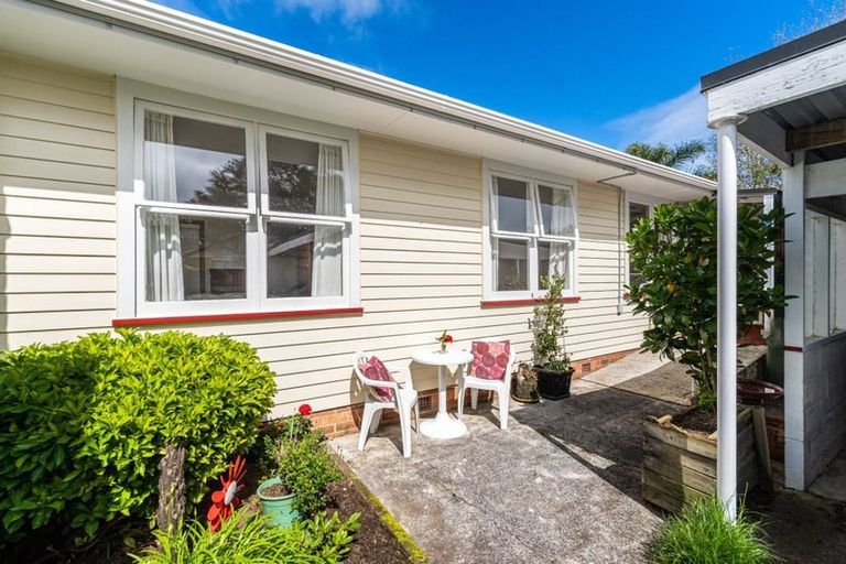 Photo of property in 3/67 Matipo Road, Te Atatu Peninsula, Auckland, 0610