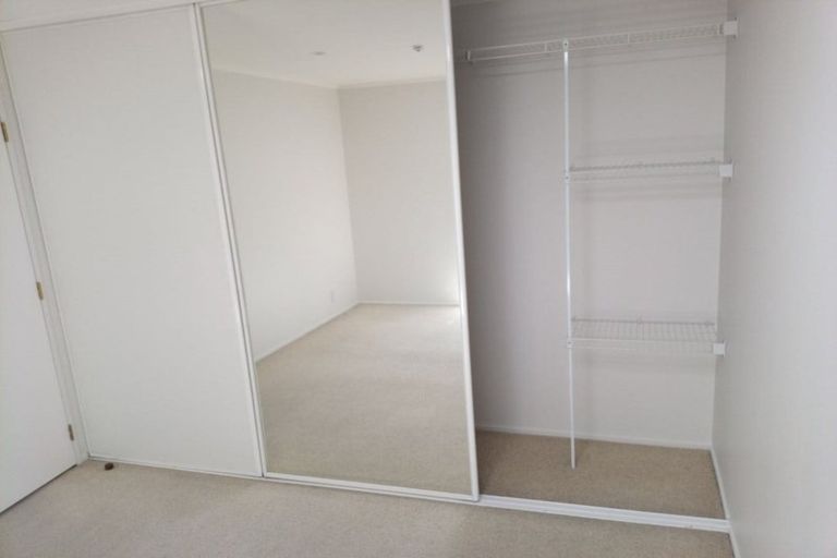 Photo of property in 28/8u Girton Terrace, Mount Cook, Wellington, 6021