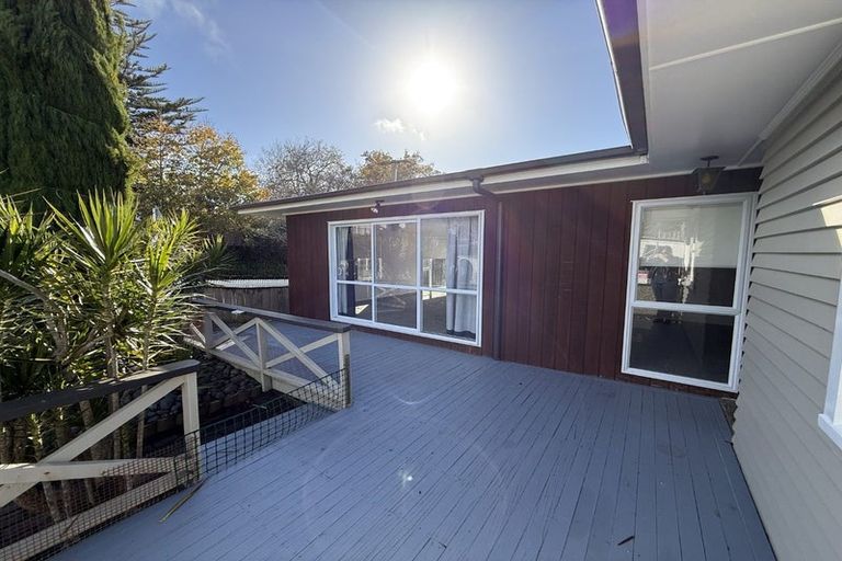 Photo of property in 5 Trelawn Place, Cockle Bay, Auckland, 2014