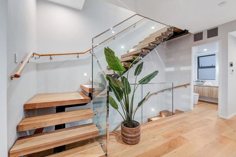 Photo of property in 16b Killarney Street, Takapuna, 0622