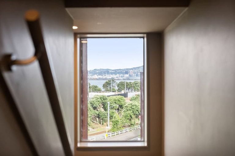 Photo of property in 16/2 Onslow Road, Khandallah, Wellington, 6035