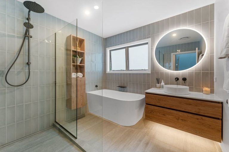 Photo of property in 26 Margaret Place, Milford, Auckland, 0620