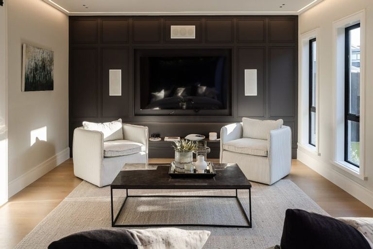 Photo of property in 112 Arran Point Parade, Orewa, 0931