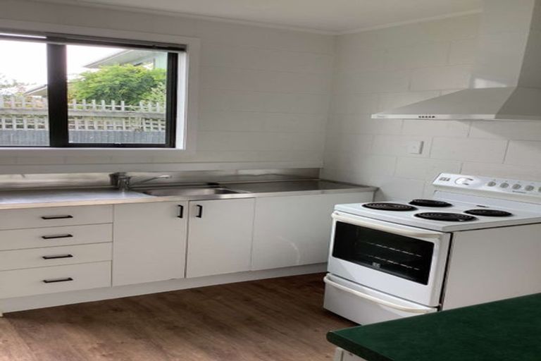 Photo of property in 2/86 Picton Avenue, Riccarton, Christchurch, 8011