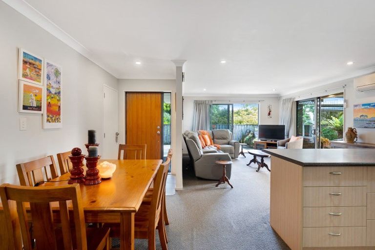 Photo of property in 5a Shanley Crescent, Waiuku, 2123