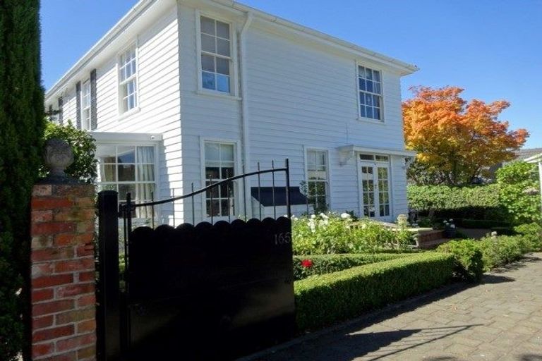 Photo of property in 165 Fendalton Road, Fendalton, Christchurch, 8052