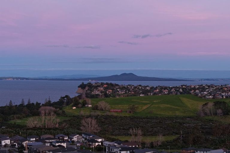 Photo of property in 36 Waitai Close, Long Bay, Auckland, 0630