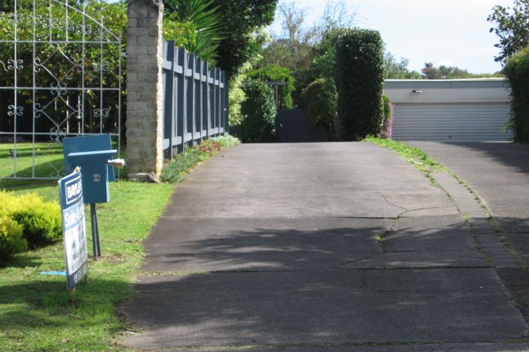 Photo of property in 2/14 Hedge Row, Sunnyhills, Auckland, 2010