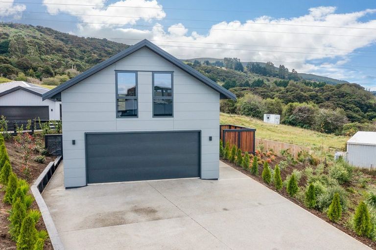 Photo of property in 22 Tapley Close, Halfway Bush, Dunedin, 9010