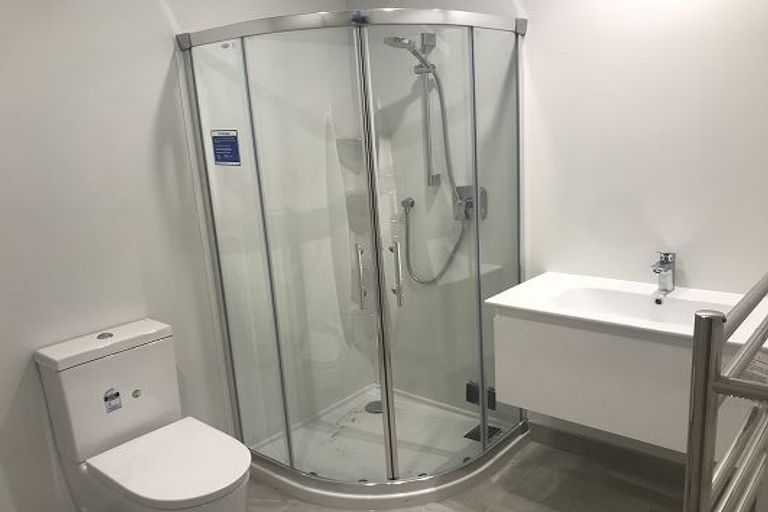 Photo of property in 7 Weka Close, Red Beach, 0932