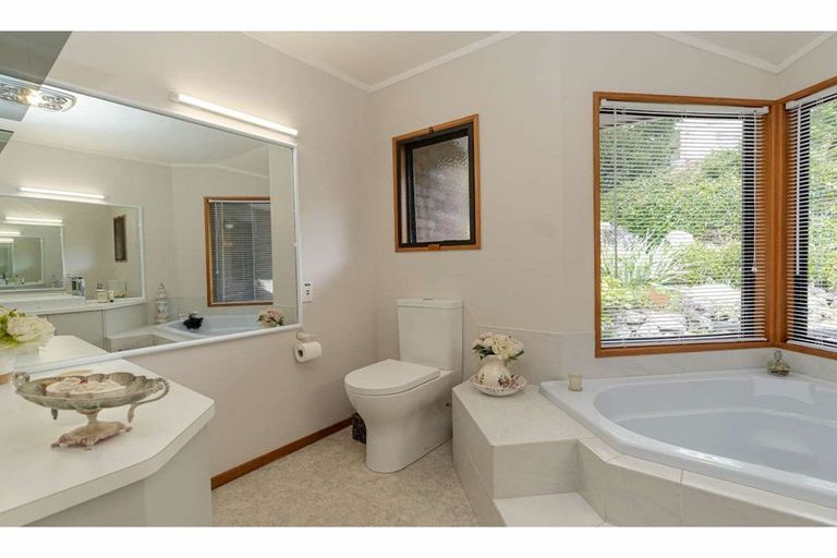 Photo of property in 3 Peacock Garden Drive, Kerikeri, 0230