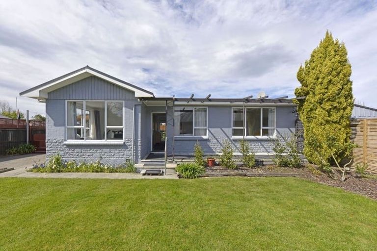 Photo of property in 10 Phoenix Lane, Northcote, Christchurch, 8052