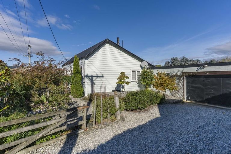 Photo of property in 7 Moore Street, Milton, 9220