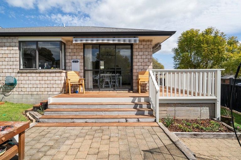 Photo of property in 18 Discovery Avenue, Welcome Bay, Tauranga, 3112