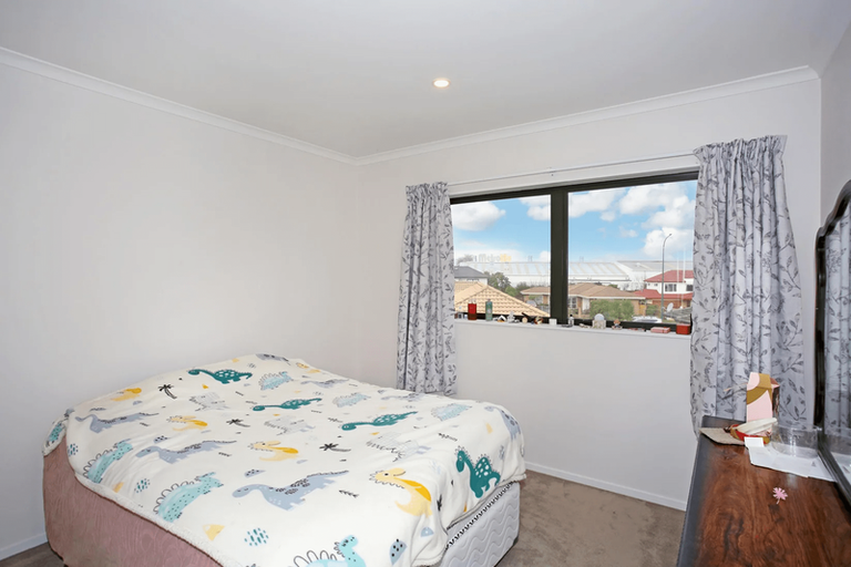 Photo of property in 112a Longford Park Drive, Takanini, 2112