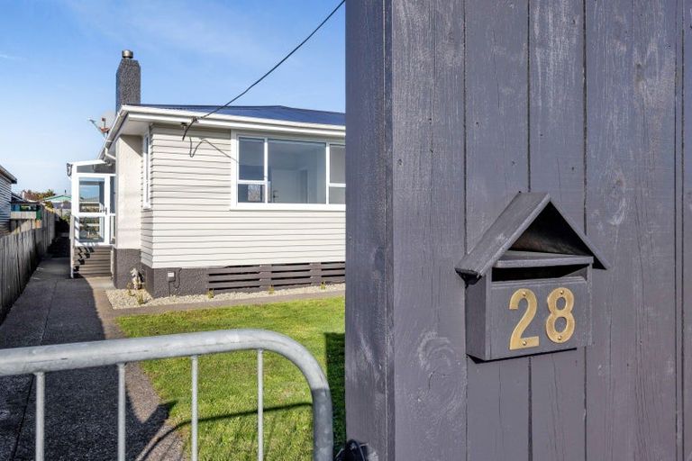 Photo of property in 28 Hunter Street, Hawera, 4610