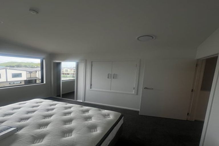 Photo of property in 14 Te Puketoka Lane, Mangere, 2022